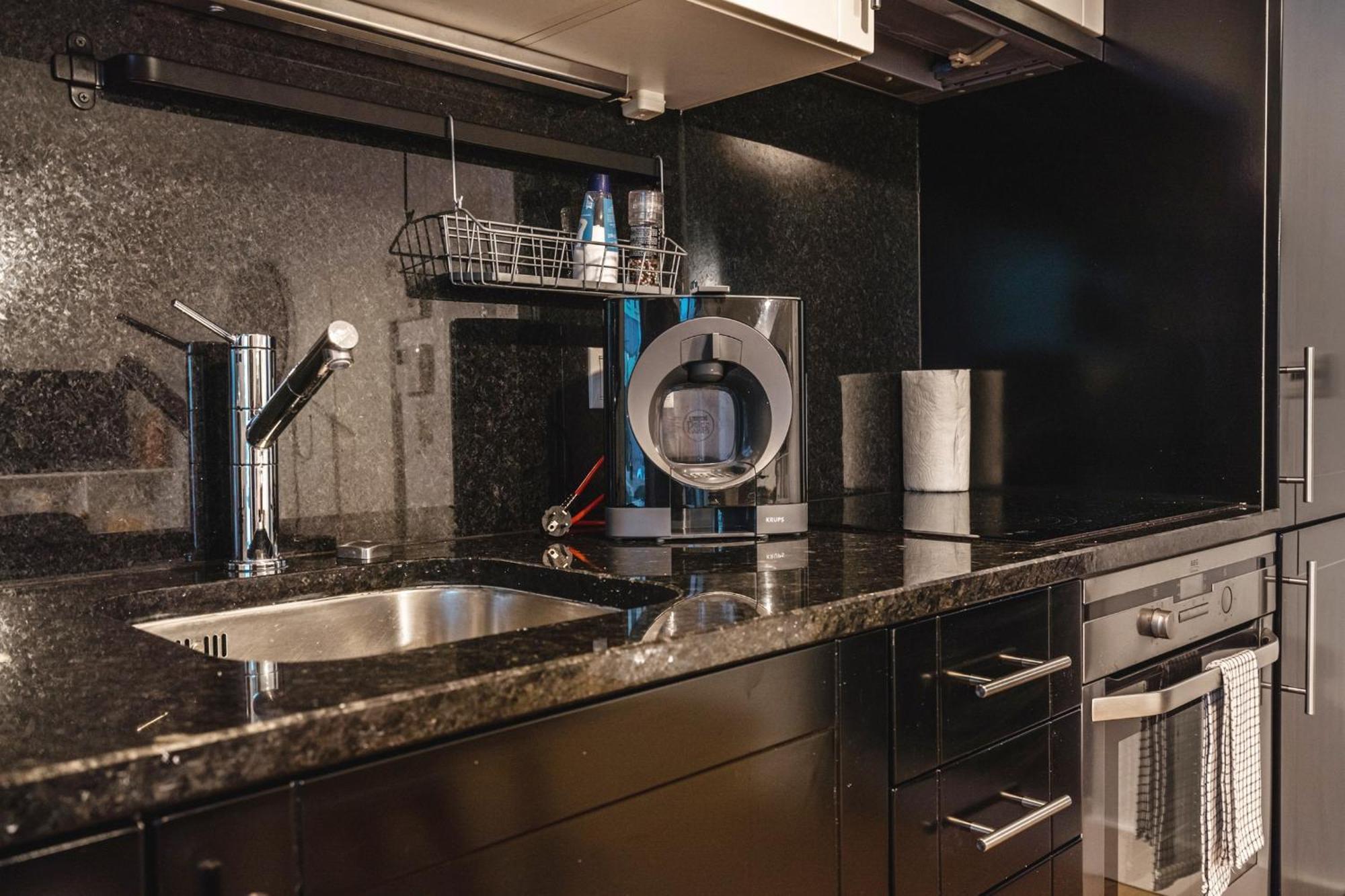 Akicity Amoreiras Moon Apartment Lisbon